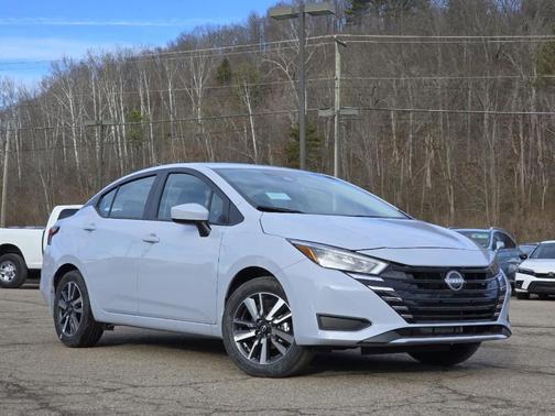 Gray Sky Pearl 2025 Nissan Versa 1.6 SV