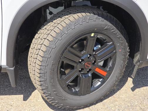 Everest White P 2026 Nissan Rogue Rock Creek