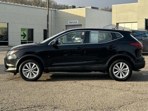 2017 Nissan Rogue Sport S