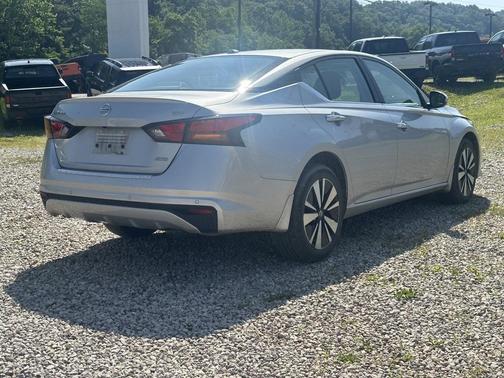 2021 Nissan Altima 2.5 SV