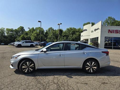2021 Nissan Altima 2.5 SV