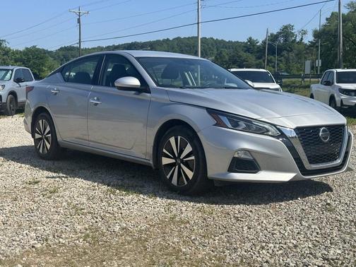 2021 Nissan Altima 2.5 SV