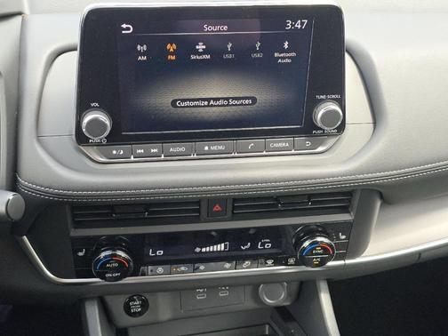 Everest White P 2026 Nissan Rogue SV