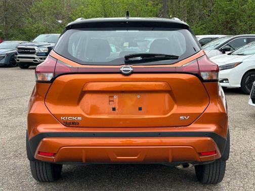 2023 Nissan Kicks SV