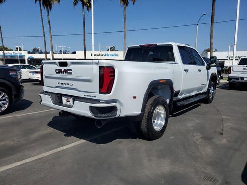 2026 GMC Sierra 3500 Denali