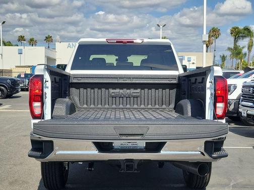 Summit White 2026 GMC Sierra 2500 SLE
