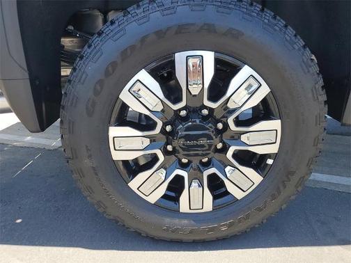 2025 GMC Sierra 2500 Denali