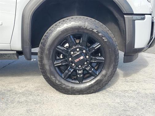 2025 GMC Sierra 2500 AT4