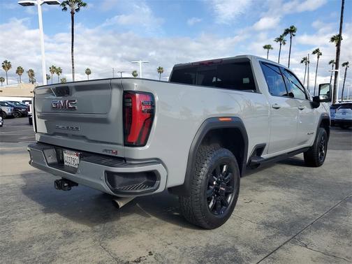 2025 GMC Sierra 2500 AT4