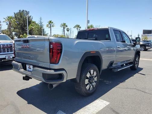 2025 GMC Sierra 2500 Denali
