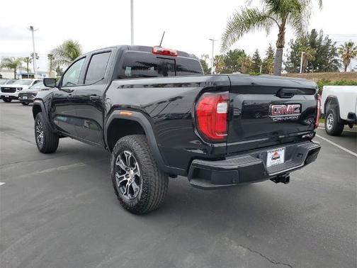 2025 GMC Canyon AT4