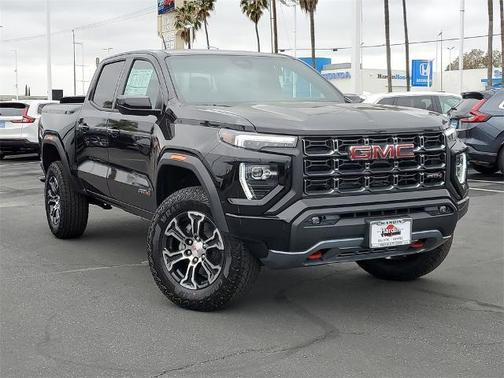 2025 GMC Canyon AT4