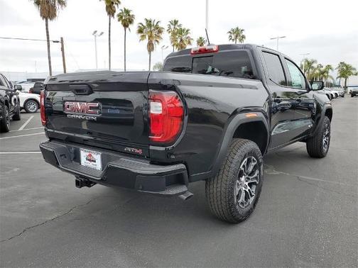 2025 GMC Canyon AT4