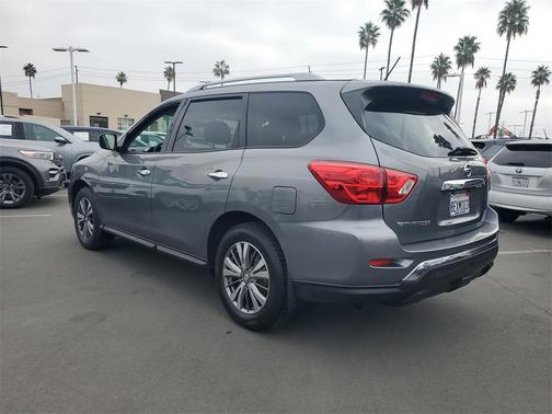2018 Nissan Pathfinder S