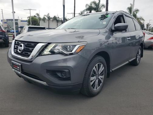 2018 Nissan Pathfinder S