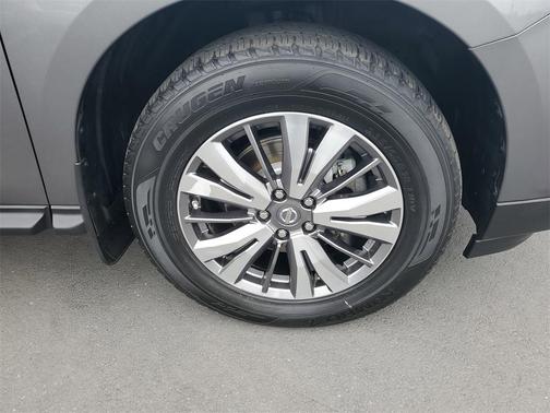 2018 Nissan Pathfinder S