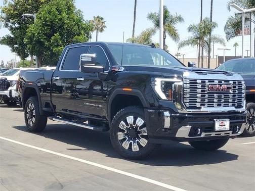 2025 GMC Sierra 2500 Denali
