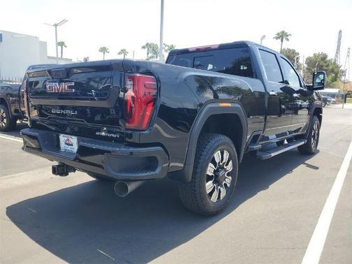 2025 GMC Sierra 2500 Denali