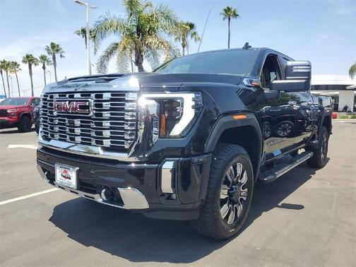 2025 GMC Sierra 2500 Denali