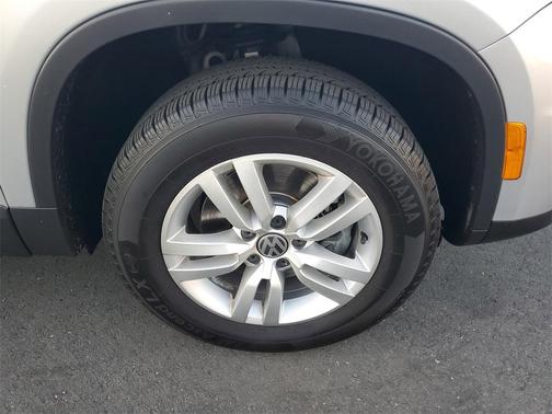 2017 Volkswagen Tiguan 2.0T S