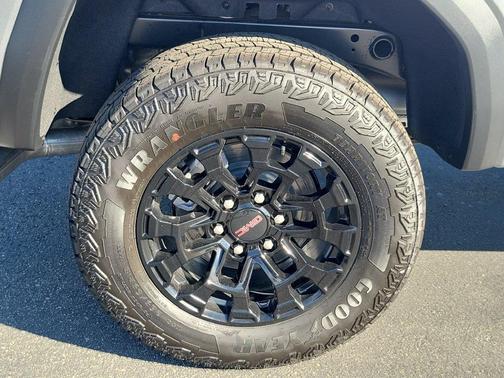 Sterling 2026 GMC Canyon Elevation