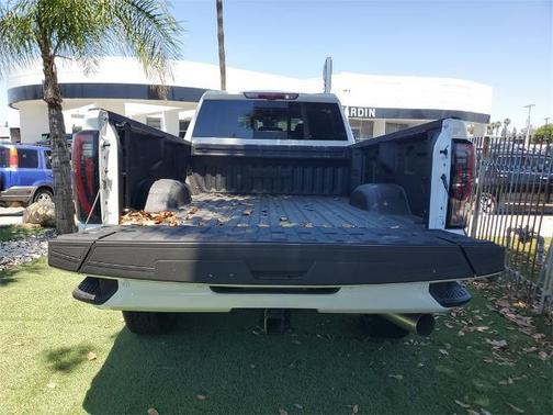 2025 GMC Sierra 2500 AT4