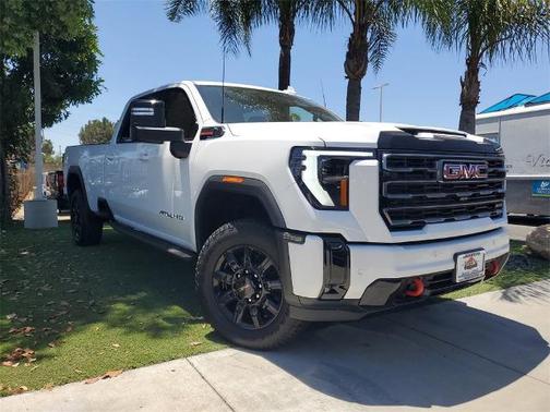 2025 GMC Sierra 2500 AT4