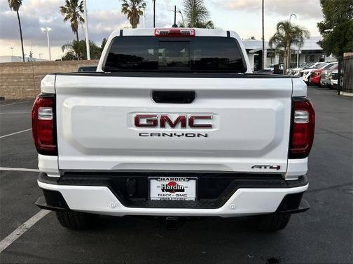 2025 GMC Canyon AT4