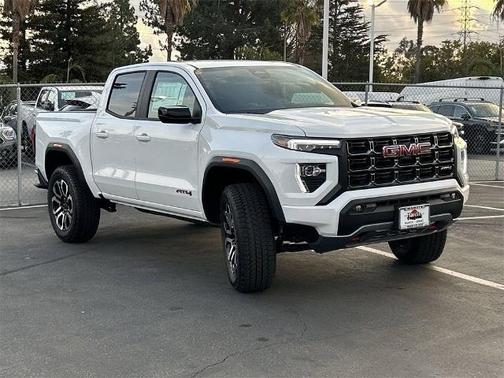 2025 GMC Canyon AT4