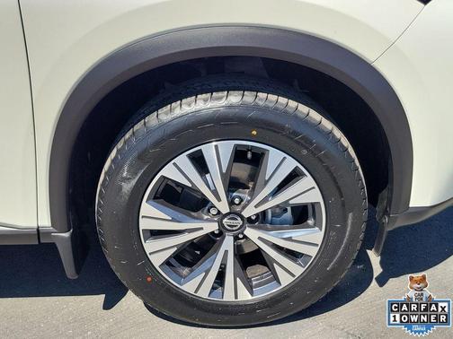 White 2021 Nissan Rogue SV