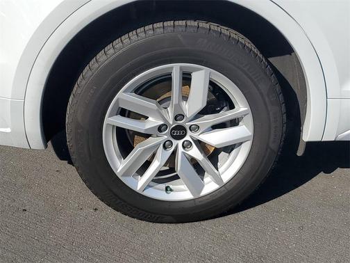 2023 Audi Q5 45 S line quattro Premium