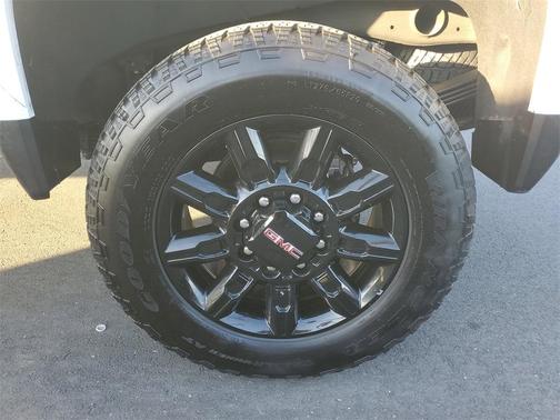 2024 GMC Sierra 2500 Denali