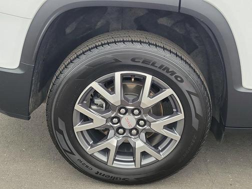 Summit White 2023 GMC Acadia SLT