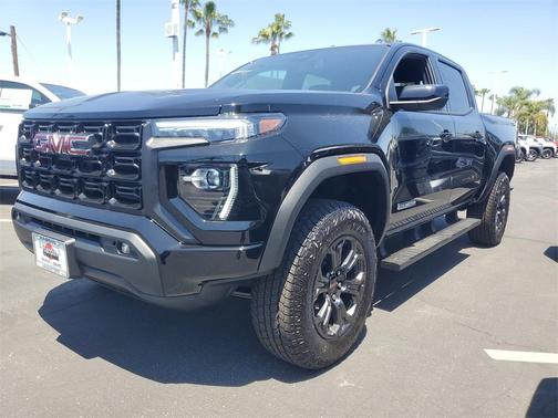 2025 GMC Canyon Elevation