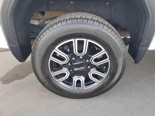 2022 GMC Sierra 2500 AT4