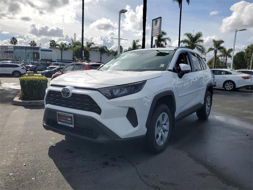 2020 Toyota RAV4 LE