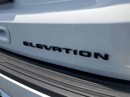 2025 GMC Yukon XL Elevation