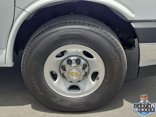 Summit White 2025 Chevrolet Express 3500 LT