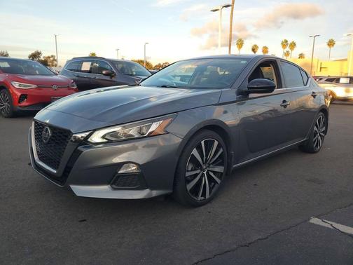 2021 Nissan Altima 2.5 SR