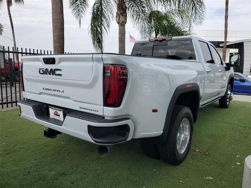 2026 GMC Sierra 3500 Denali Ultimate