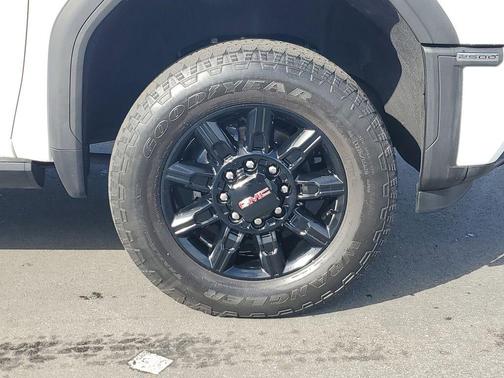 2024 GMC Sierra 2500 AT4