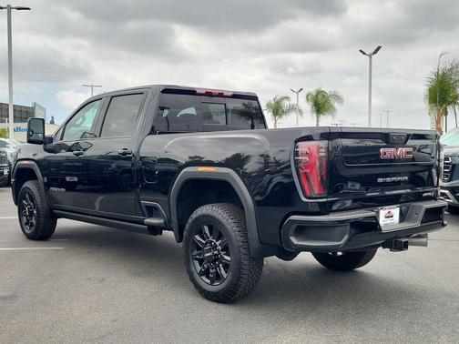 Onyx Black 2026 GMC Sierra 2500 AT4