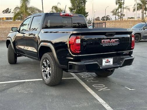 2025 GMC Canyon AT4