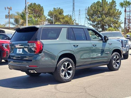 Midnight Pine 2026 GMC Yukon AT4