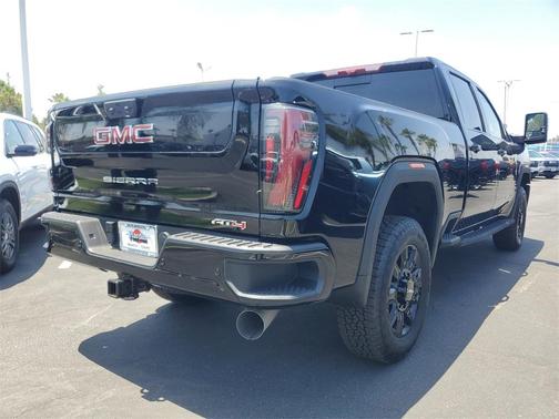 2025 GMC Sierra 2500 AT4