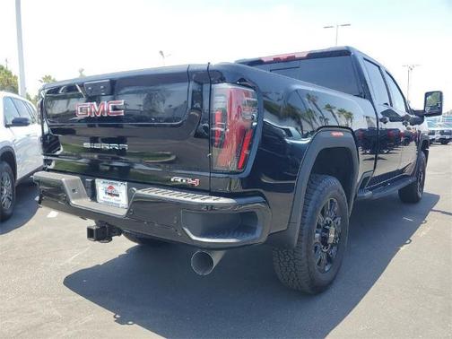 2025 GMC Sierra 2500 AT4