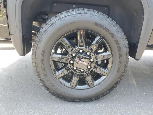 2025 GMC Sierra 2500 AT4