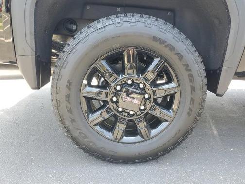 2025 GMC Sierra 2500 AT4