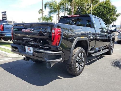 2025 GMC Sierra 2500 Denali