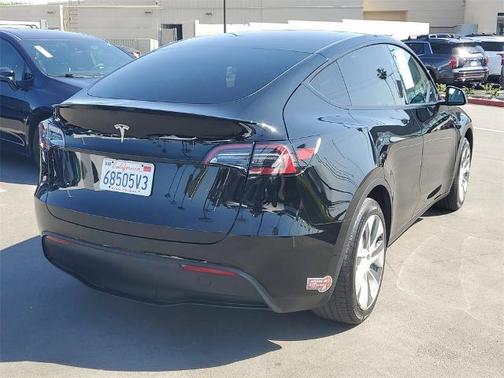 2024 Tesla Model Y Base